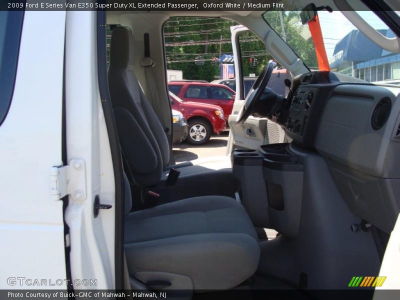 Oxford White / Medium Flint 2009 Ford E Series Van E350 Super Duty XL Extended Passenger