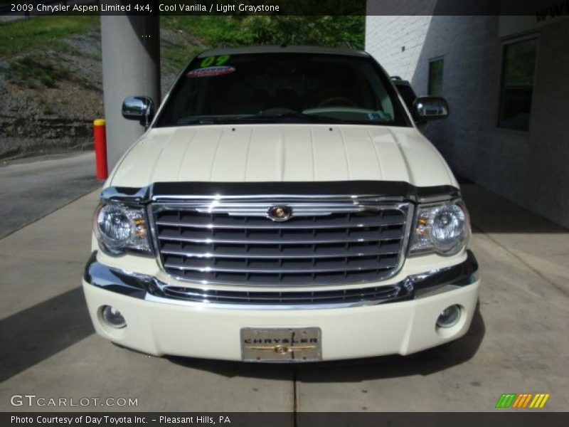 Cool Vanilla / Light Graystone 2009 Chrysler Aspen Limited 4x4