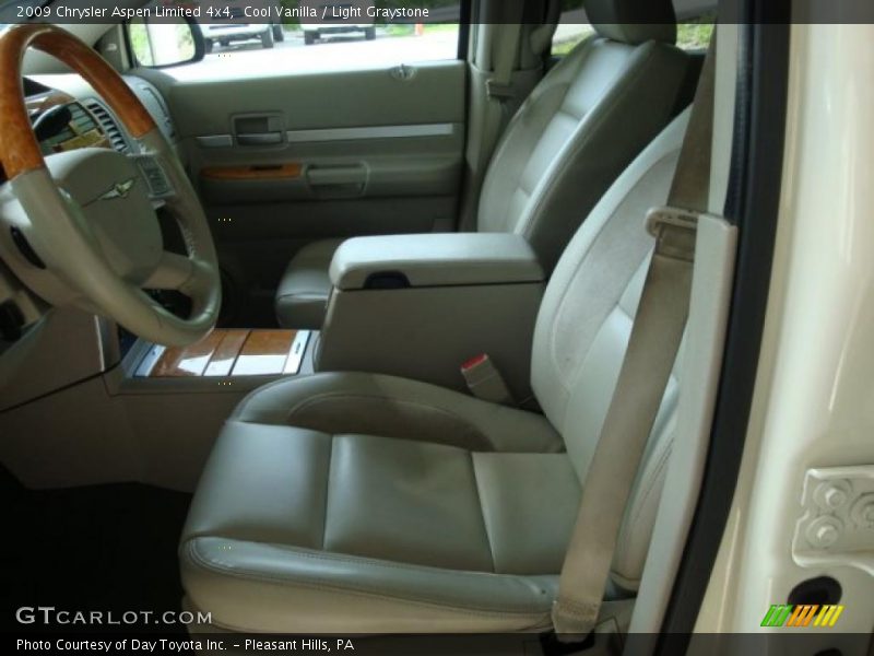 Cool Vanilla / Light Graystone 2009 Chrysler Aspen Limited 4x4