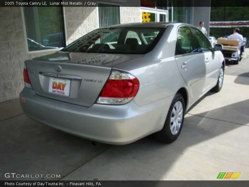 Lunar Mist Metallic / Gray 2005 Toyota Camry LE