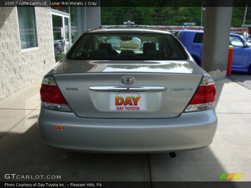Lunar Mist Metallic / Gray 2005 Toyota Camry LE