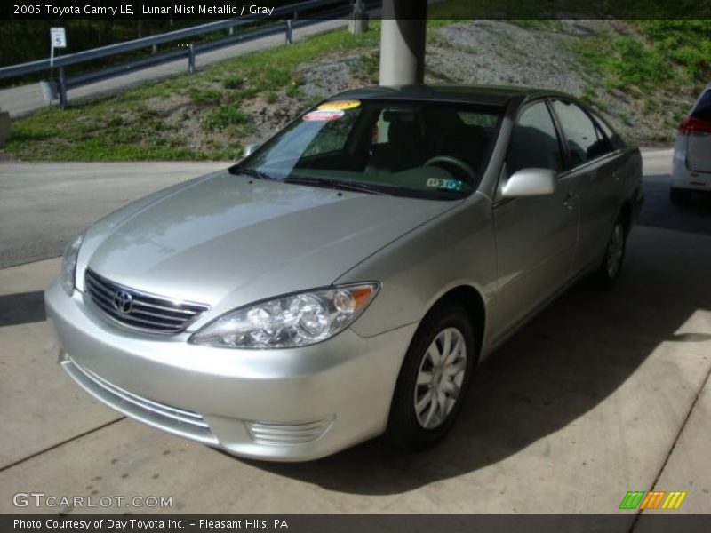 Lunar Mist Metallic / Gray 2005 Toyota Camry LE