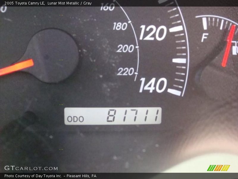 Lunar Mist Metallic / Gray 2005 Toyota Camry LE