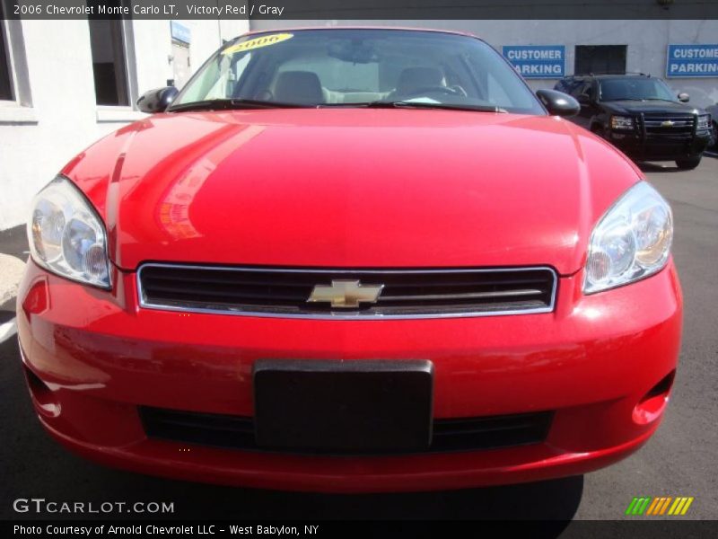 Victory Red / Gray 2006 Chevrolet Monte Carlo LT
