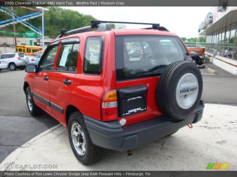 Wildfire Red / Medium Gray 2000 Chevrolet Tracker 4WD Hard Top