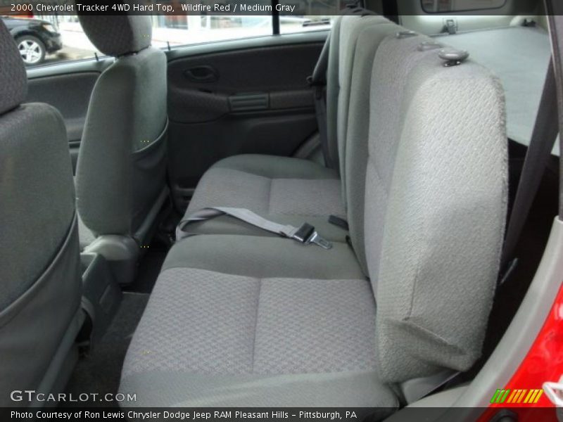 Wildfire Red / Medium Gray 2000 Chevrolet Tracker 4WD Hard Top