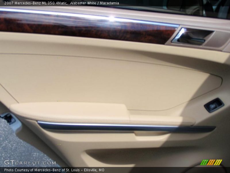 Alabaster White / Macadamia 2007 Mercedes-Benz ML 350 4Matic
