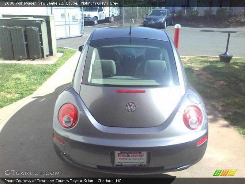 Platinum Grey / Grey 2006 Volkswagen New Beetle 2.5 Coupe