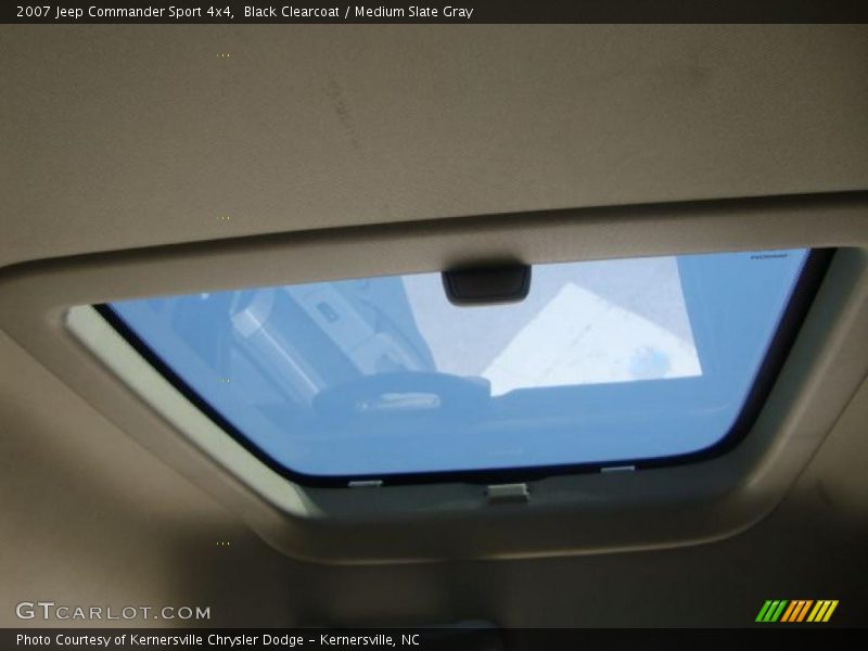 Black Clearcoat / Medium Slate Gray 2007 Jeep Commander Sport 4x4