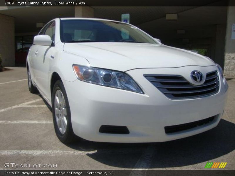 Super White / Ash 2009 Toyota Camry Hybrid