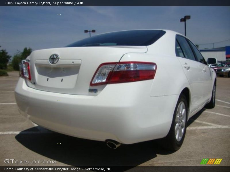 Super White / Ash 2009 Toyota Camry Hybrid