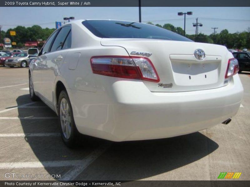 Super White / Ash 2009 Toyota Camry Hybrid