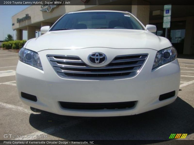 Super White / Ash 2009 Toyota Camry Hybrid