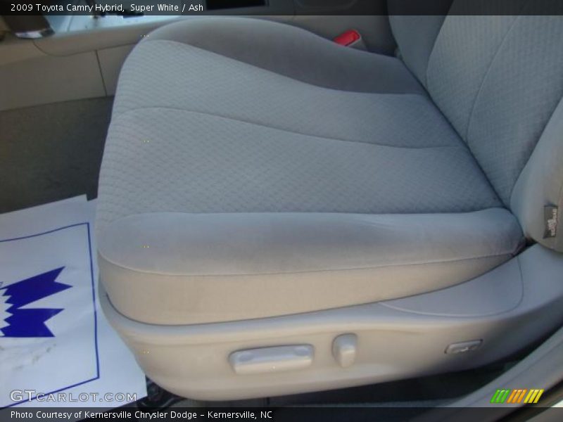 Super White / Ash 2009 Toyota Camry Hybrid