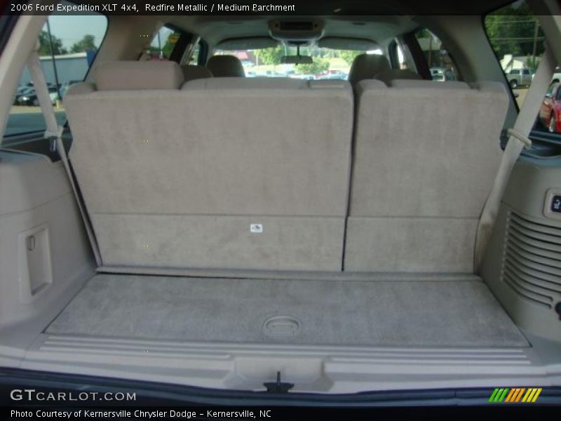 Redfire Metallic / Medium Parchment 2006 Ford Expedition XLT 4x4