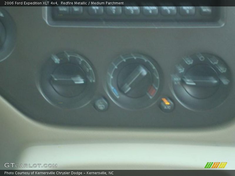Redfire Metallic / Medium Parchment 2006 Ford Expedition XLT 4x4