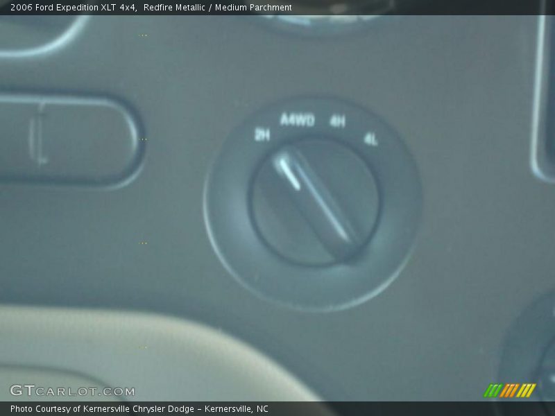 Redfire Metallic / Medium Parchment 2006 Ford Expedition XLT 4x4