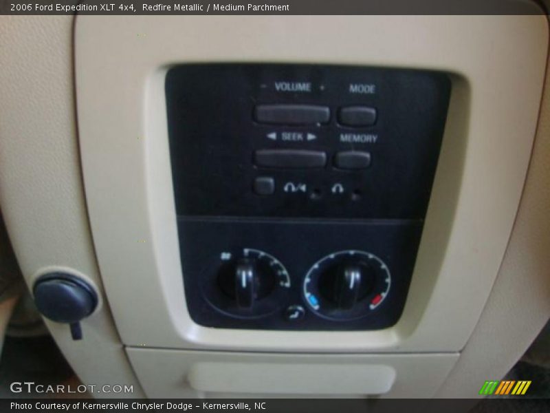 Redfire Metallic / Medium Parchment 2006 Ford Expedition XLT 4x4