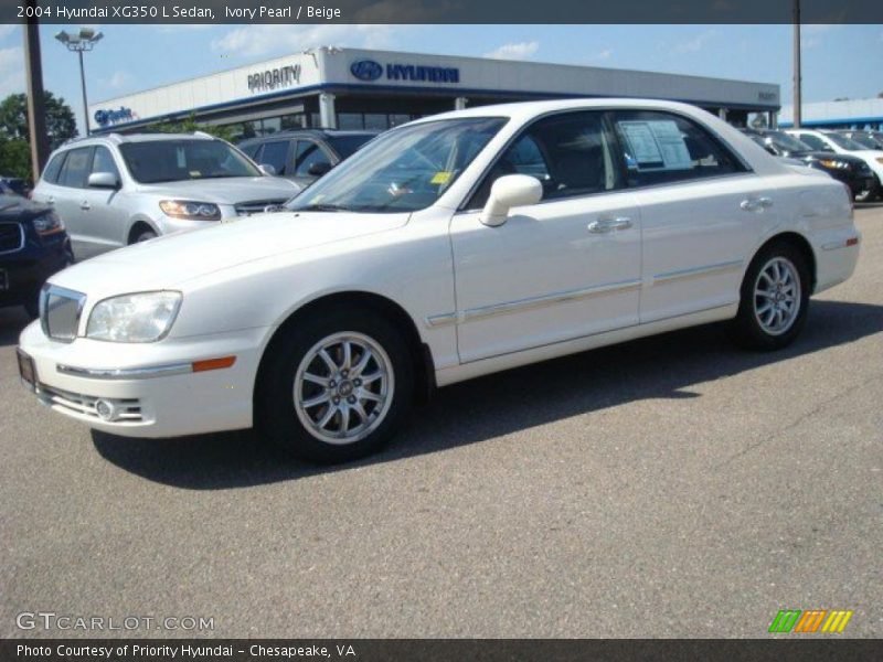 Ivory Pearl / Beige 2004 Hyundai XG350 L Sedan