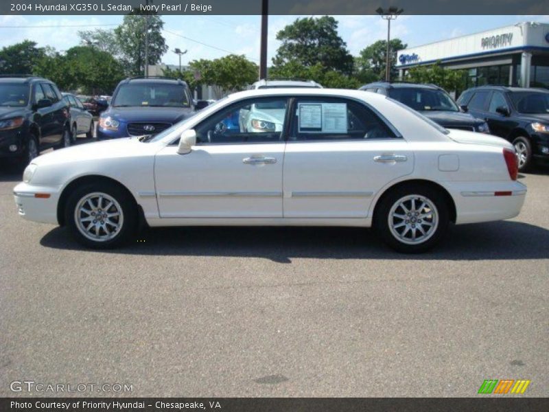 Ivory Pearl / Beige 2004 Hyundai XG350 L Sedan