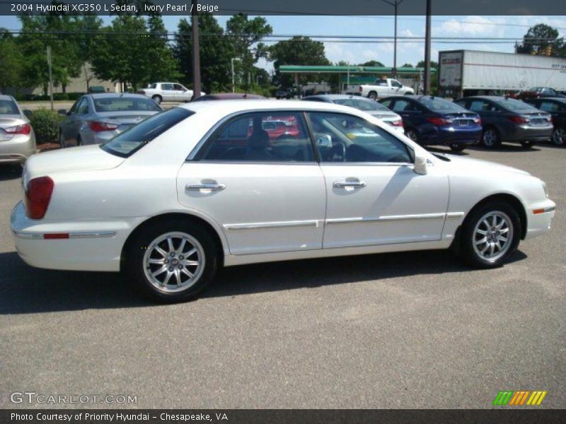 Ivory Pearl / Beige 2004 Hyundai XG350 L Sedan