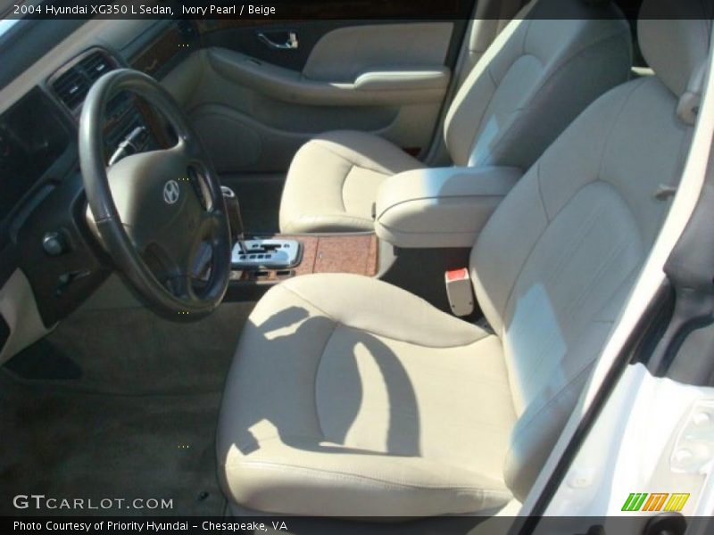 Ivory Pearl / Beige 2004 Hyundai XG350 L Sedan