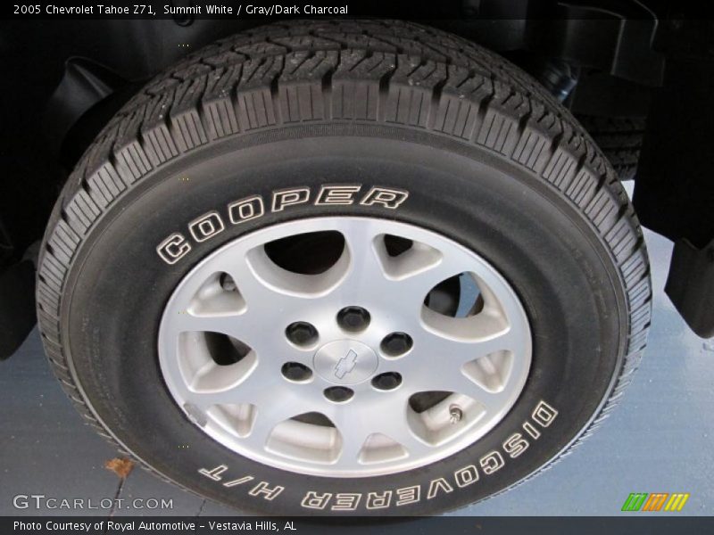 Summit White / Gray/Dark Charcoal 2005 Chevrolet Tahoe Z71