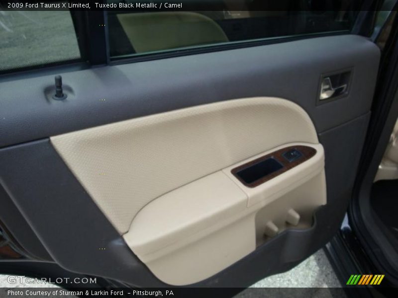 Tuxedo Black Metallic / Camel 2009 Ford Taurus X Limited