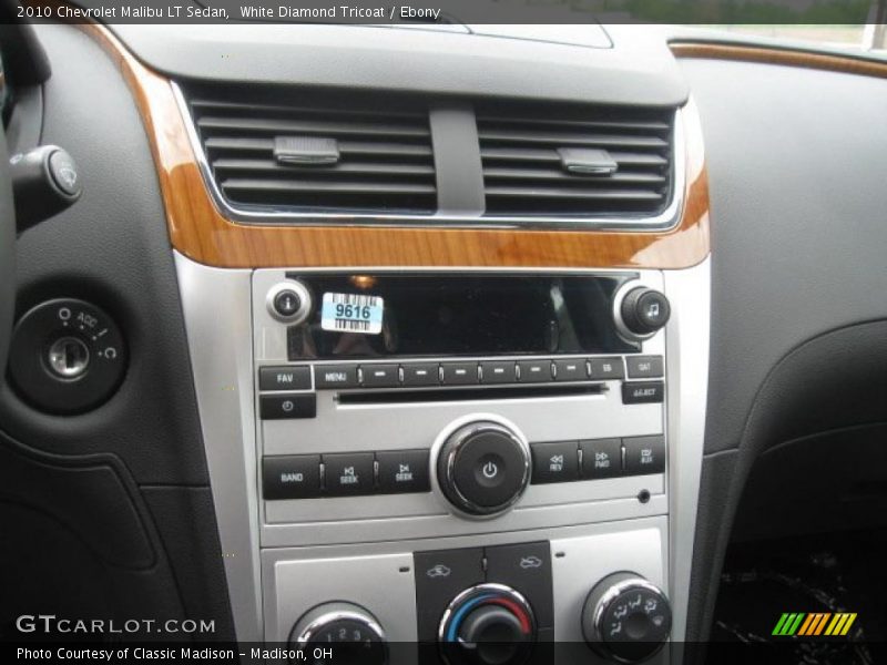 White Diamond Tricoat / Ebony 2010 Chevrolet Malibu LT Sedan