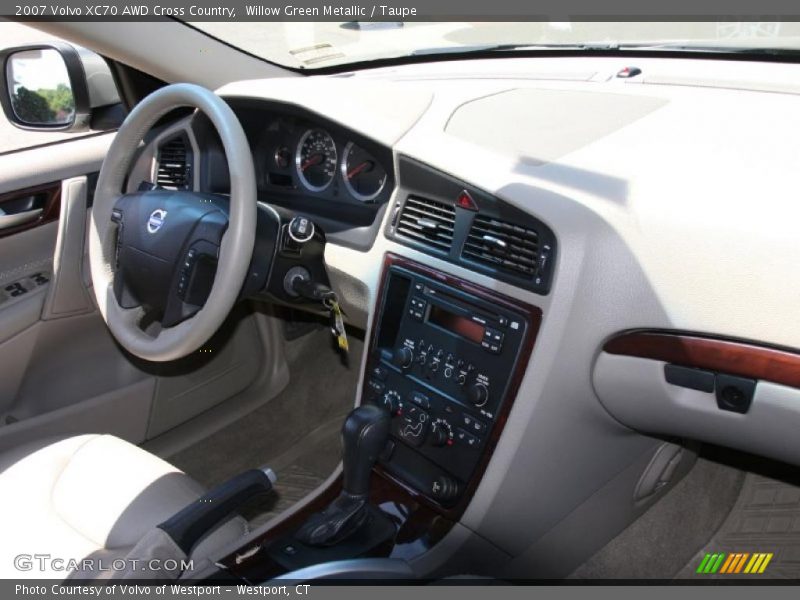 Willow Green Metallic / Taupe 2007 Volvo XC70 AWD Cross Country