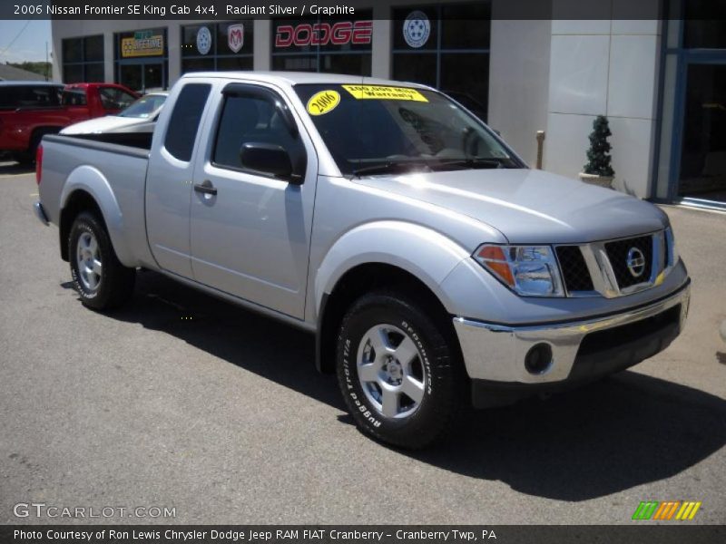 Radiant Silver / Graphite 2006 Nissan Frontier SE King Cab 4x4