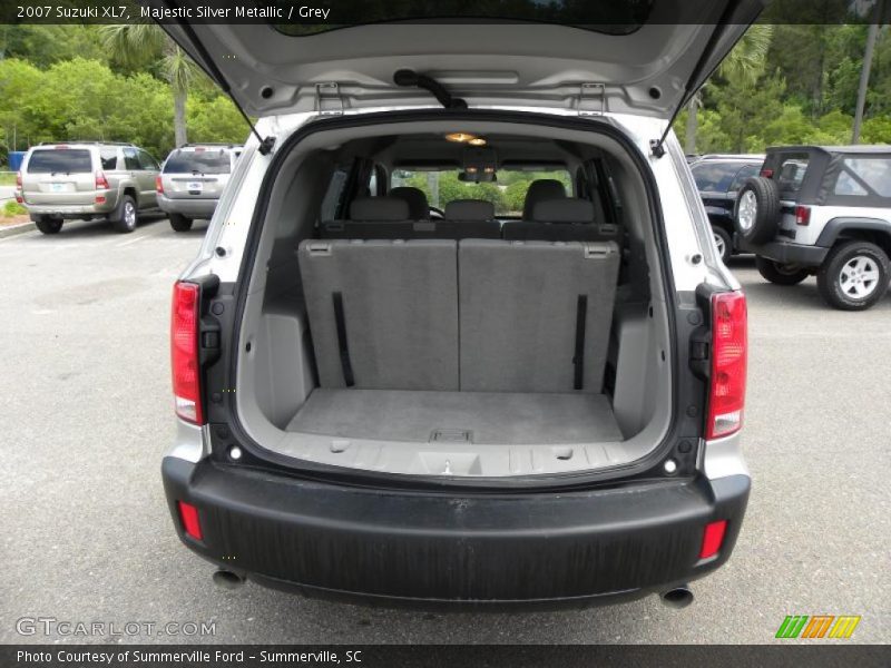 Majestic Silver Metallic / Grey 2007 Suzuki XL7