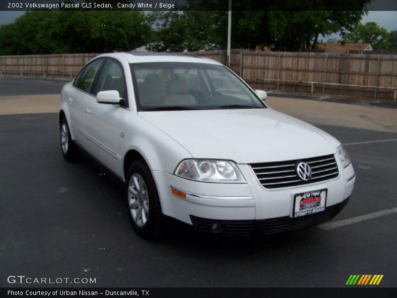 Candy White / Beige 2002 Volkswagen Passat GLS Sedan