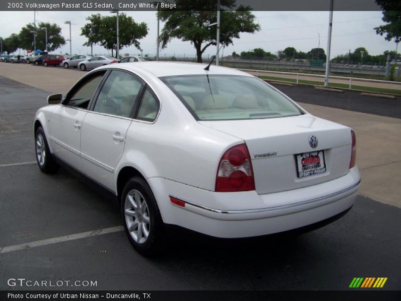 Candy White / Beige 2002 Volkswagen Passat GLS Sedan