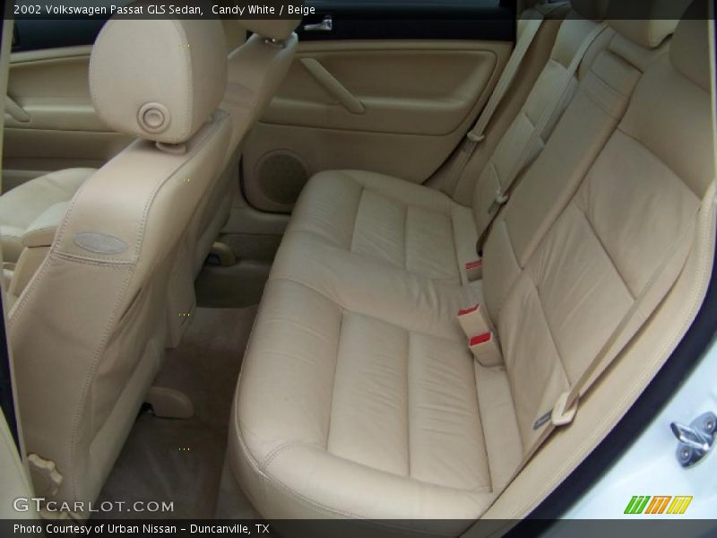 Candy White / Beige 2002 Volkswagen Passat GLS Sedan