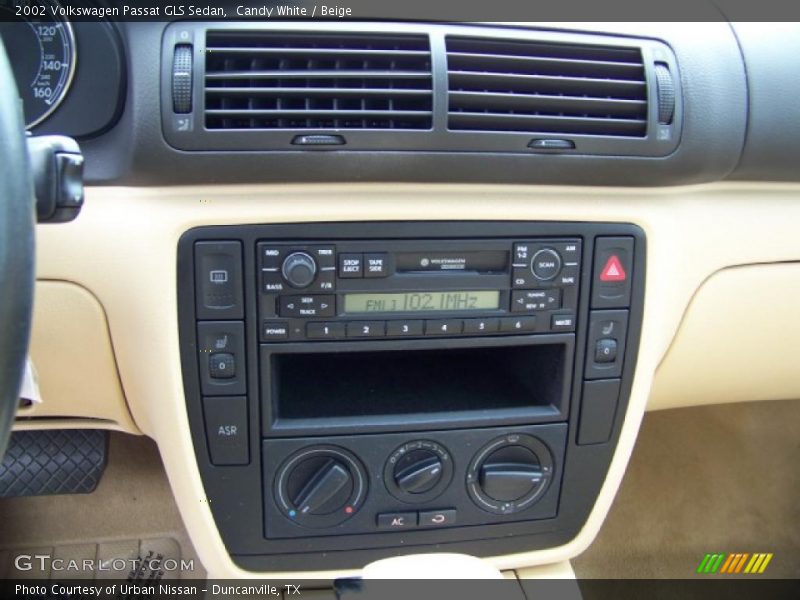 Candy White / Beige 2002 Volkswagen Passat GLS Sedan