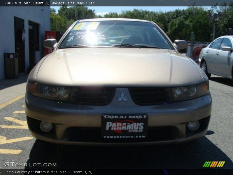 Bodega Beige Pearl / Tan 2002 Mitsubishi Galant ES