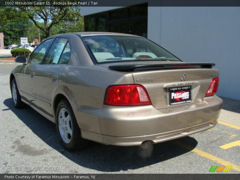 Bodega Beige Pearl / Tan 2002 Mitsubishi Galant ES