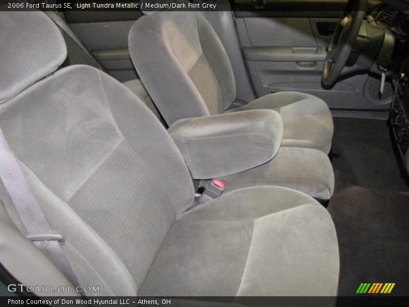 Light Tundra Metallic / Medium/Dark Flint Grey 2006 Ford Taurus SE