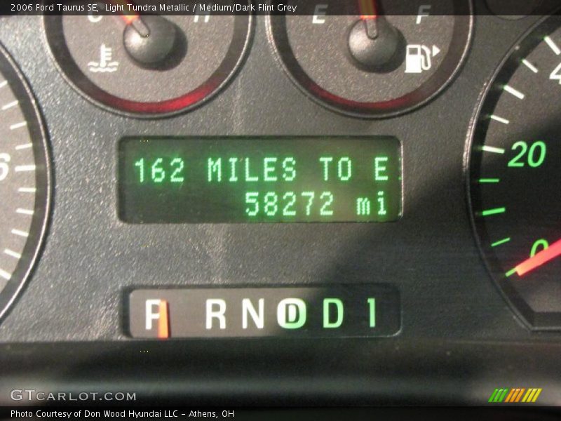 Light Tundra Metallic / Medium/Dark Flint Grey 2006 Ford Taurus SE