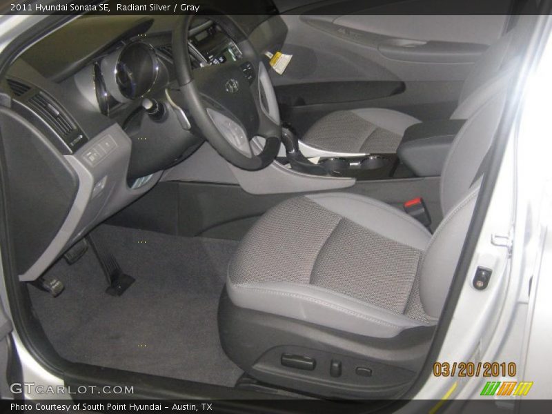 Radiant Silver / Gray 2011 Hyundai Sonata SE