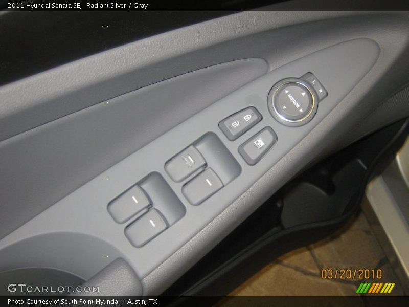 Radiant Silver / Gray 2011 Hyundai Sonata SE