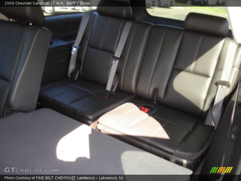 Black / Ebony 2009 Chevrolet Suburban LT 4x4