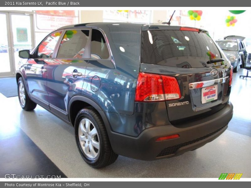 Pacific Blue / Black 2011 Kia Sorento LX