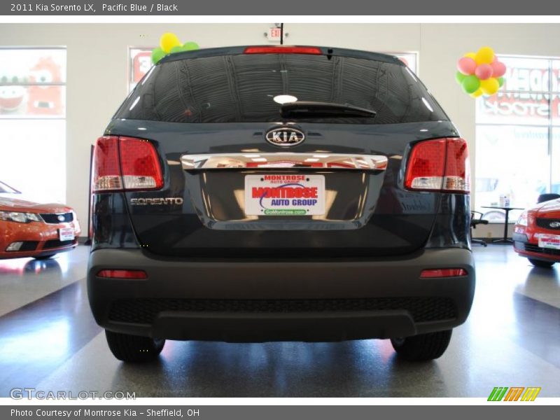 Pacific Blue / Black 2011 Kia Sorento LX