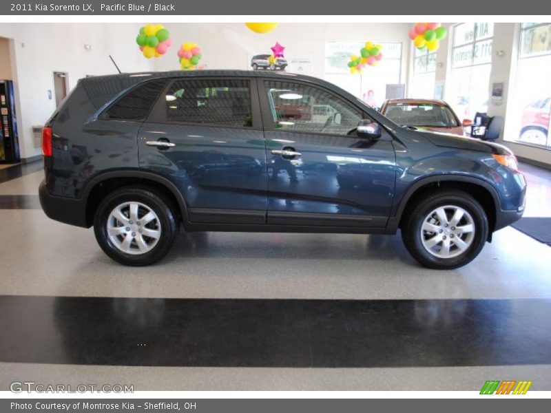 Pacific Blue / Black 2011 Kia Sorento LX
