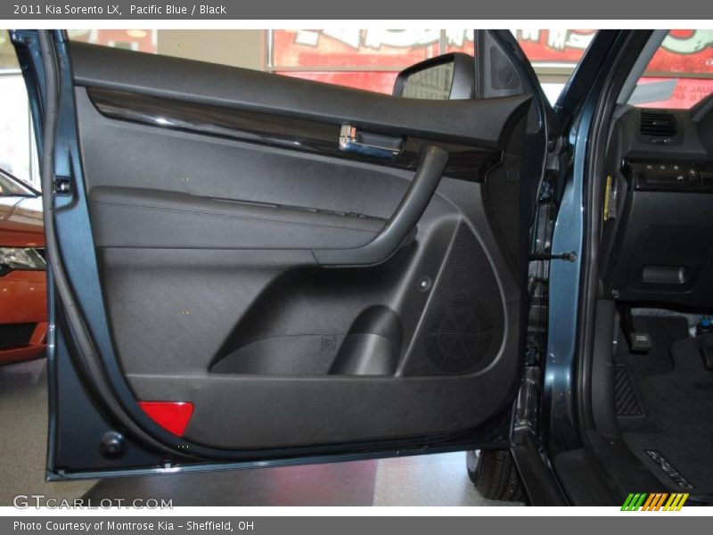 Pacific Blue / Black 2011 Kia Sorento LX