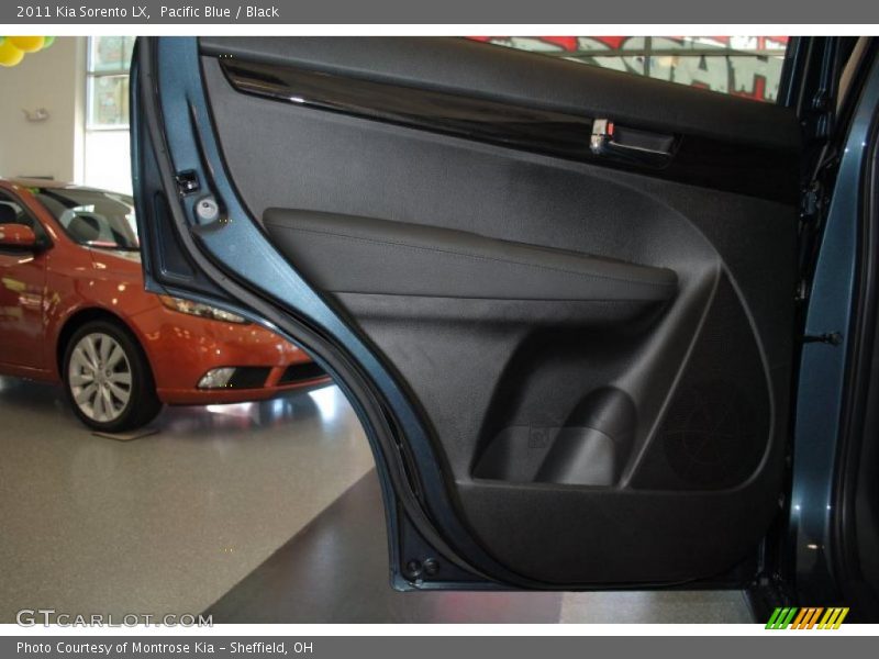 Pacific Blue / Black 2011 Kia Sorento LX