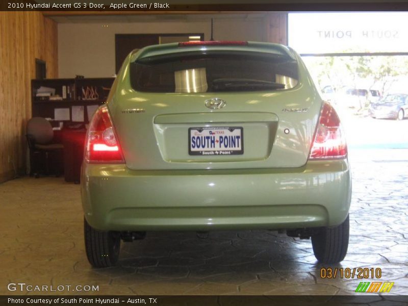 Apple Green / Black 2010 Hyundai Accent GS 3 Door