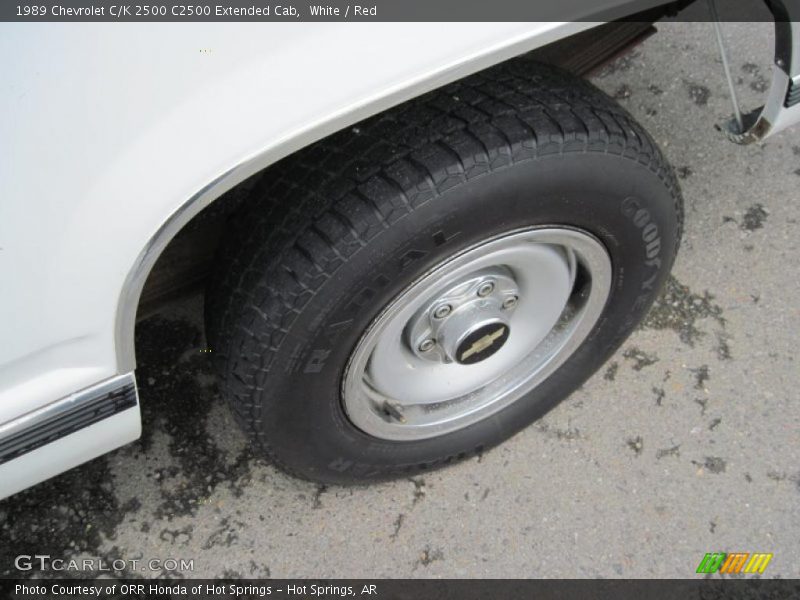 White / Red 1989 Chevrolet C/K 2500 C2500 Extended Cab